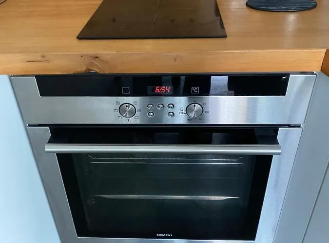 The Loft Junction 公寓